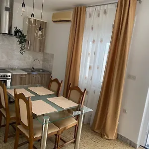 apartman-roguljic.splithotels.org/